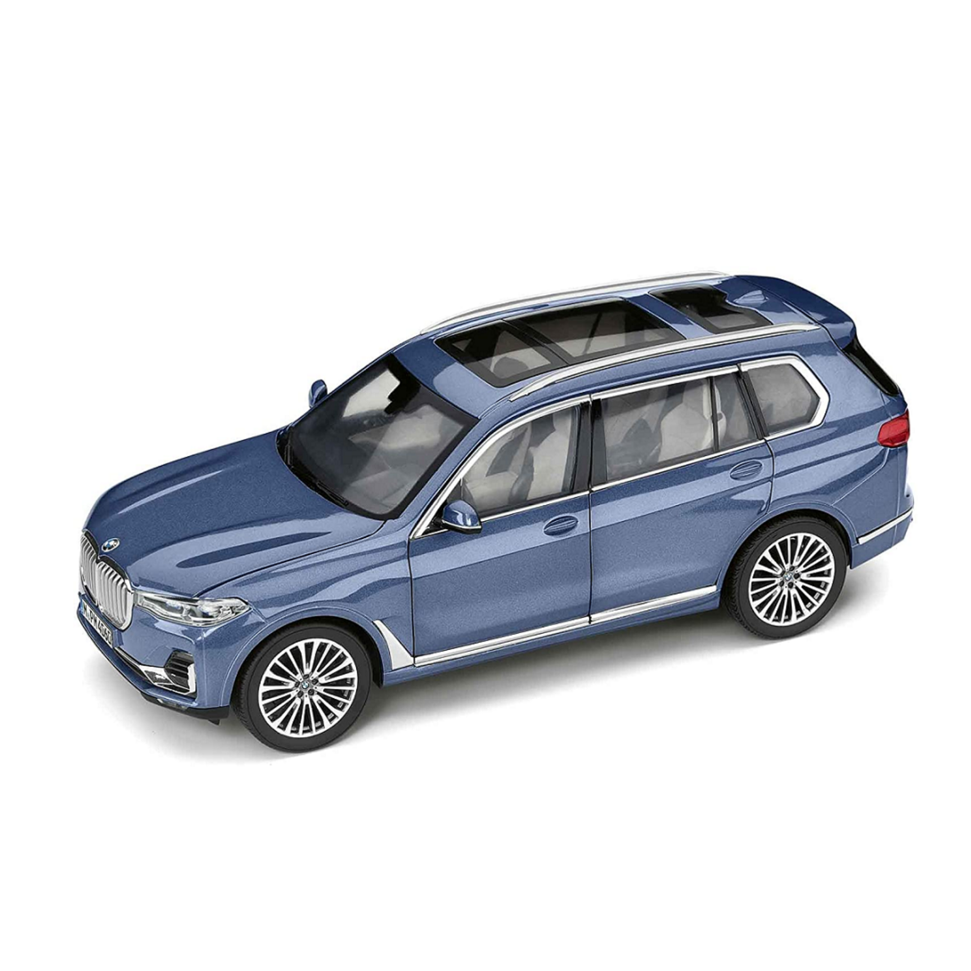 BMW X7 – 1:18 Scale Model - Arctic Grey – BMW AGMC